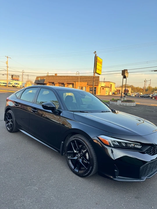 2026 Honda Civic 11th Gen - Image 2 of 18