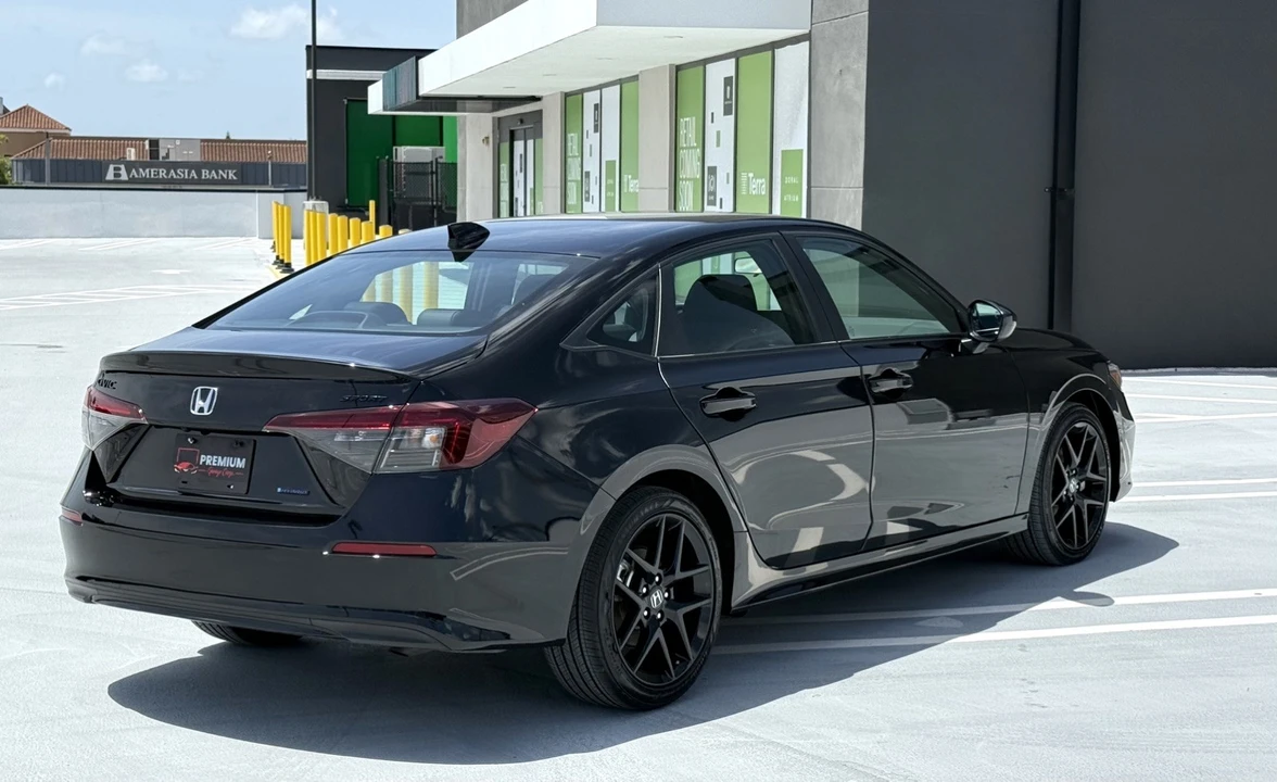 2026 Honda Civic 11th Gen - Image 2 of 17