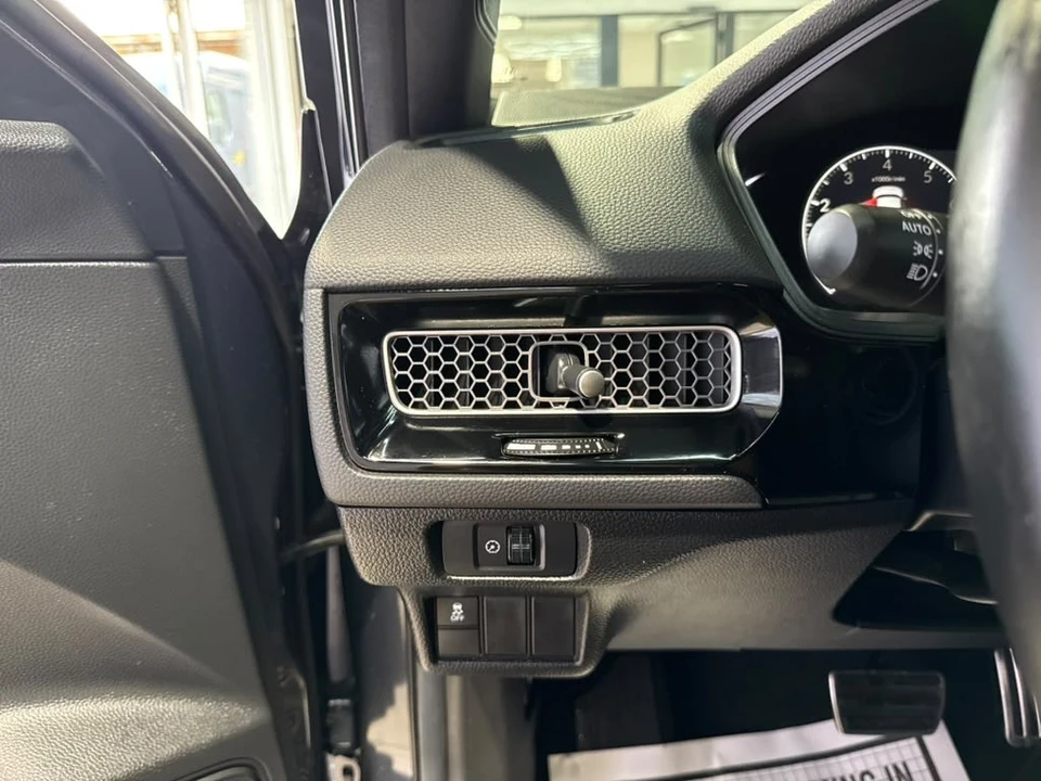 2026 Honda Civic 11th Gen - Image 21 of 31