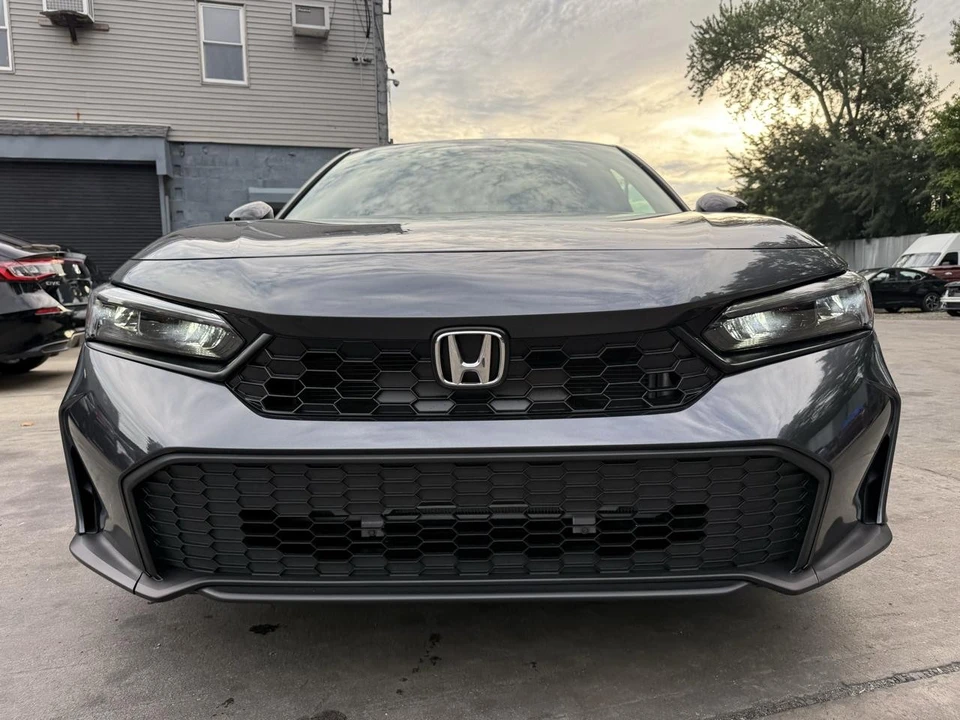 2026 Honda Civic 11th Gen - Image 12 of 30