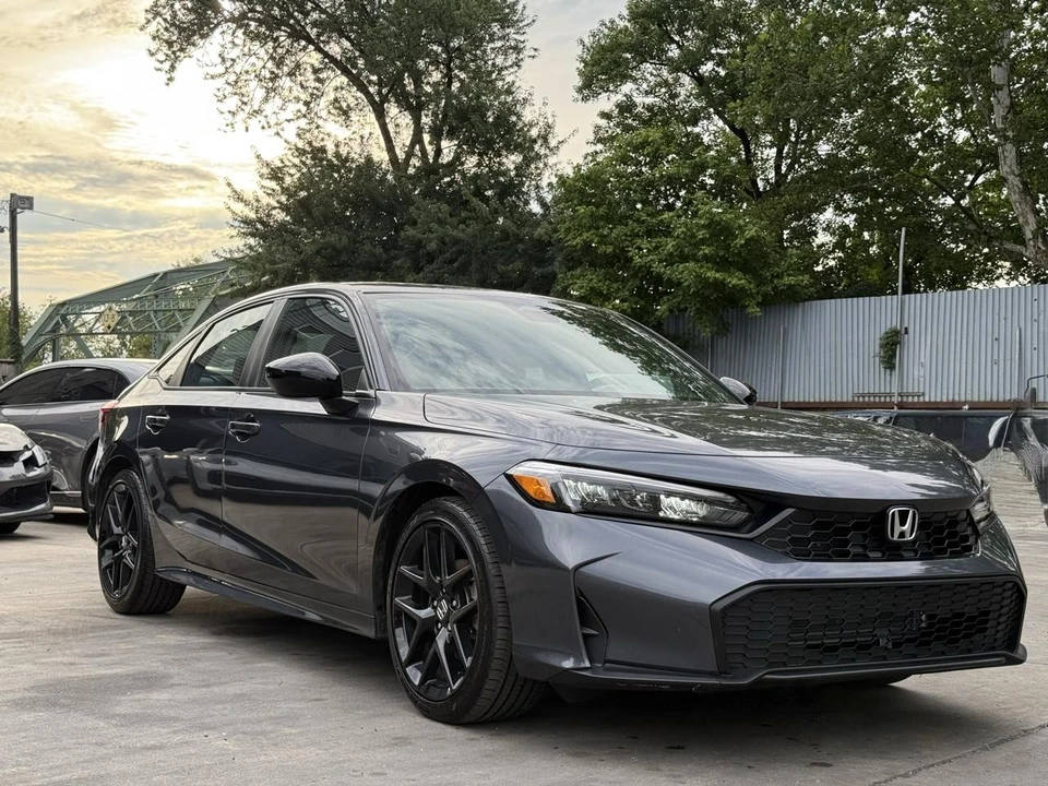 2026 Honda Civic 11th Gen - Image 3 of 30