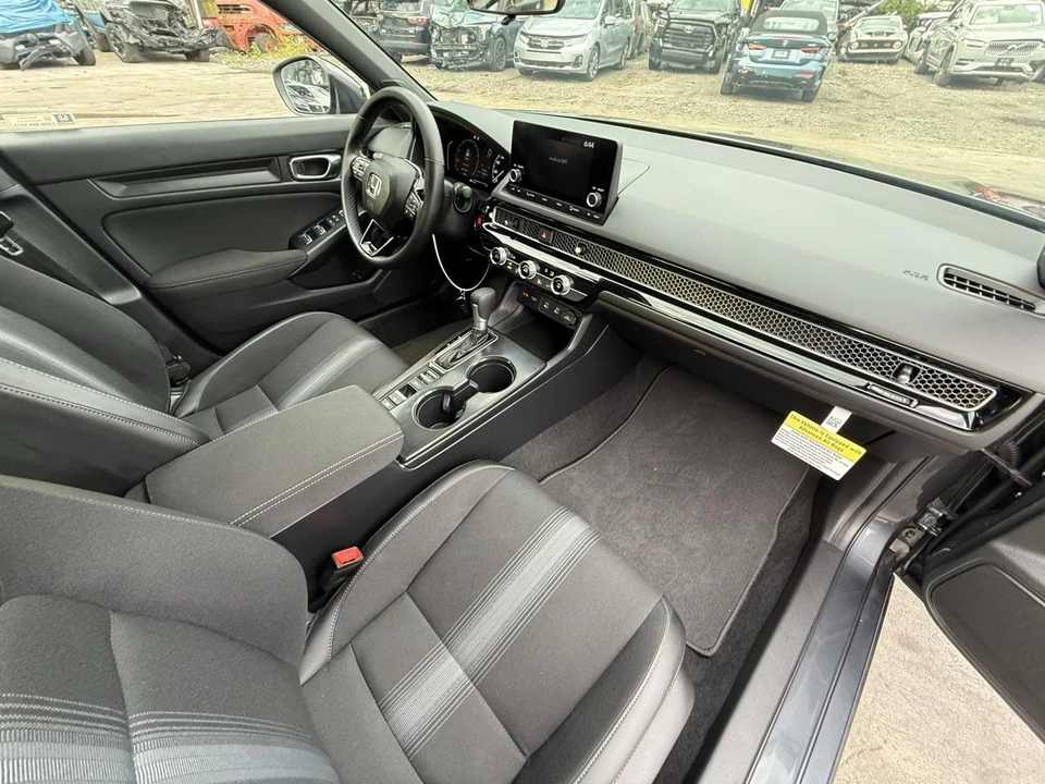 2026 Honda Civic 11th Gen - Image 18 of 30