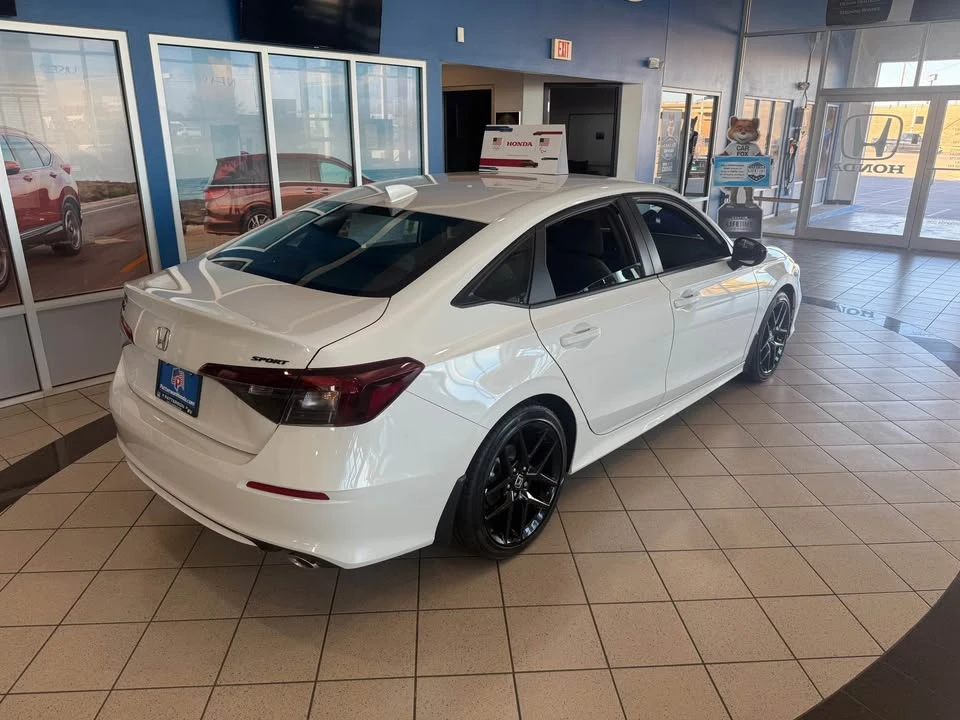 2026 Honda Civic 11th Gen - Image 2 of 13