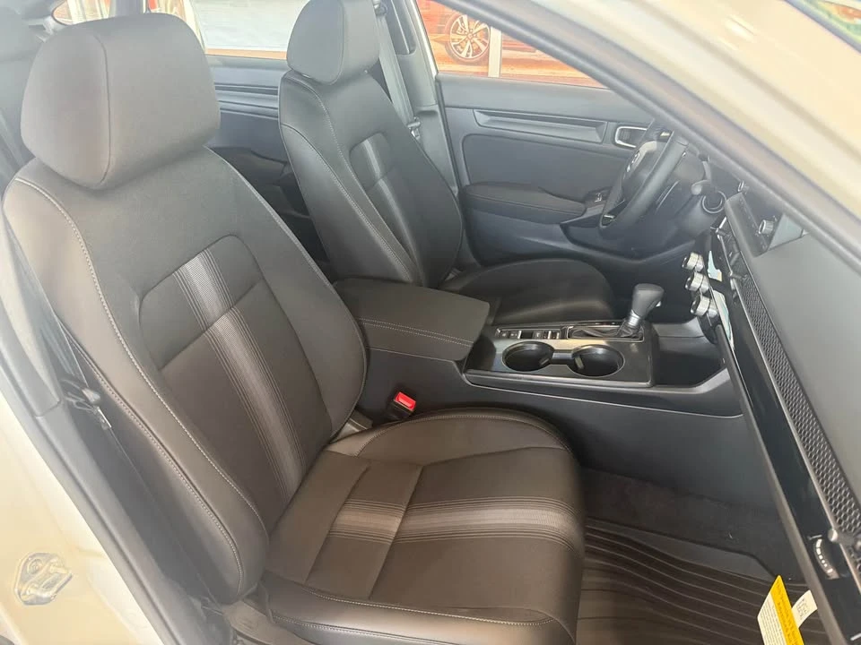 2026 Honda Civic 11th Gen - Image 12 of 13