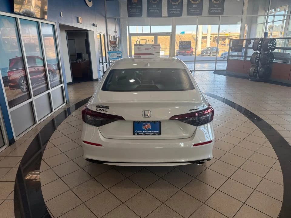 2026 Honda Civic 11th Gen - Image 11 of 13