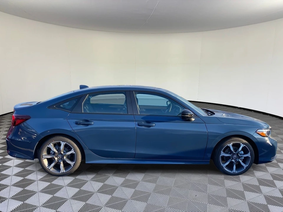 2026 Honda Civic 11th Gen - Image 2 of 15