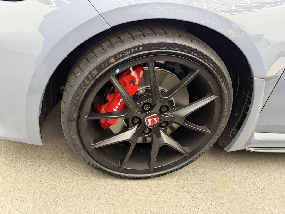 2026 Honda FL5 Civic Type R - Image 7 of 9