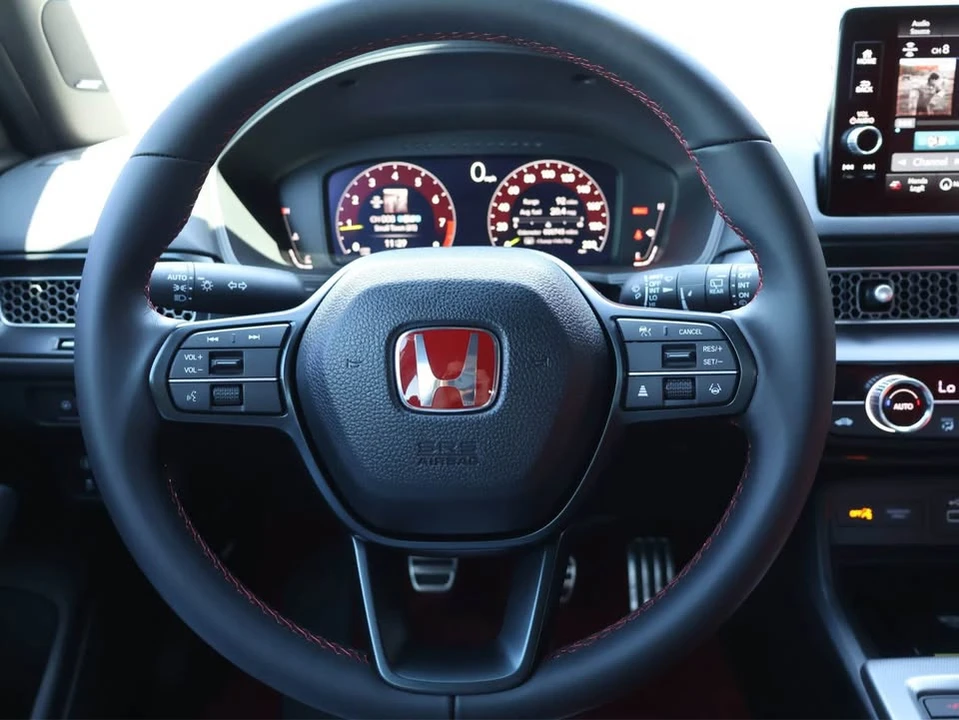 2026 Honda FL5 Civic Type R - Image 4 of 7