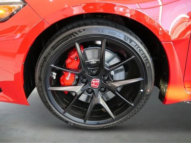 2026 Honda FL5 Civic Type R - Image 6 of 31