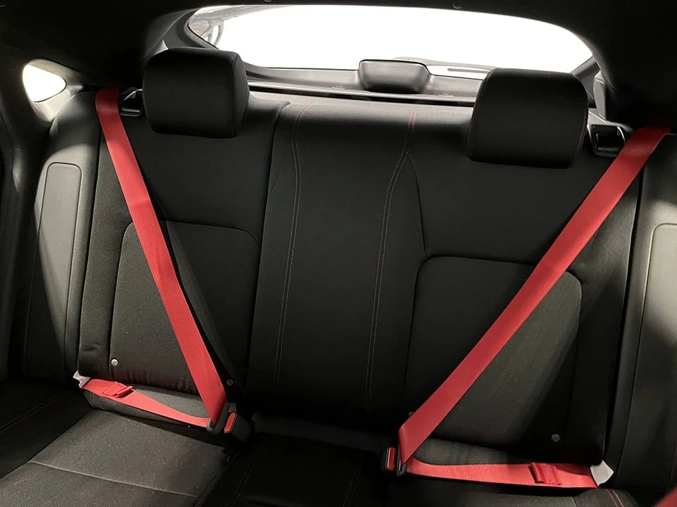2026 Honda FL5 Civic Type R - Image 24 of 28