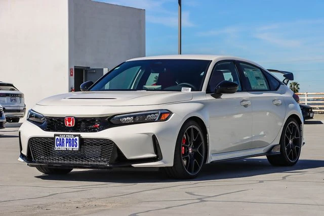2026 Honda FL5 Civic Type R - Image 13 of 30