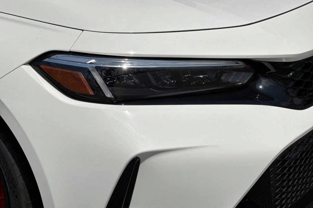 2026 Honda FL5 Civic Type R - Image 10 of 31