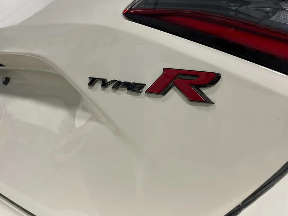 2026 Honda FL5 Civic Type R - Image 6 of 31