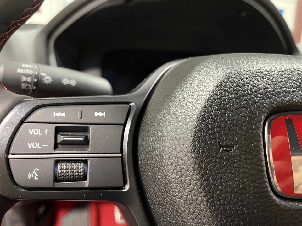 2026 Honda FL5 Civic Type R - Image 20 of 31