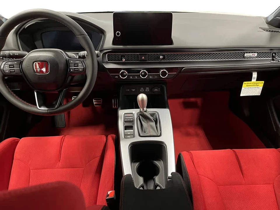 2026 Honda FL5 Civic Type R - Image 16 of 31