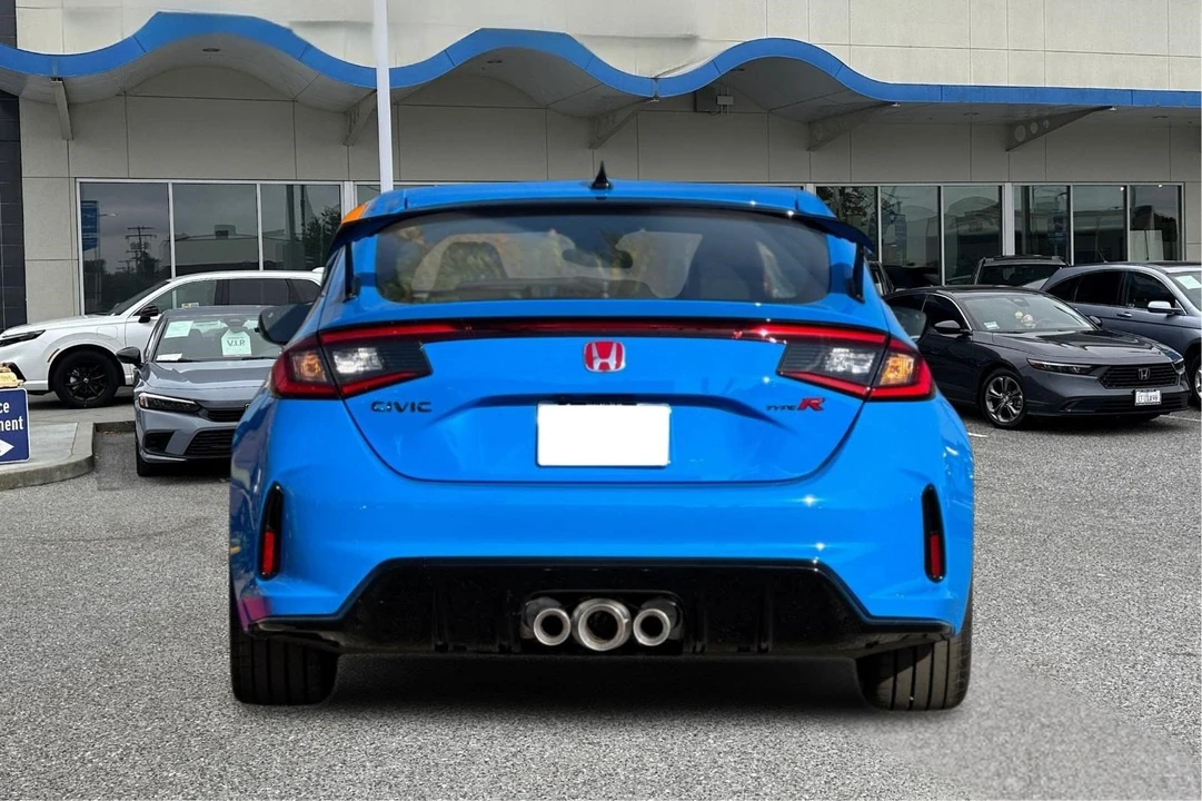 2026 Honda FL5 Civic Type R - Image 9 of 31