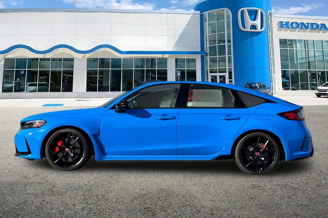 2026 Honda FL5 Civic Type R - Image 2 of 31