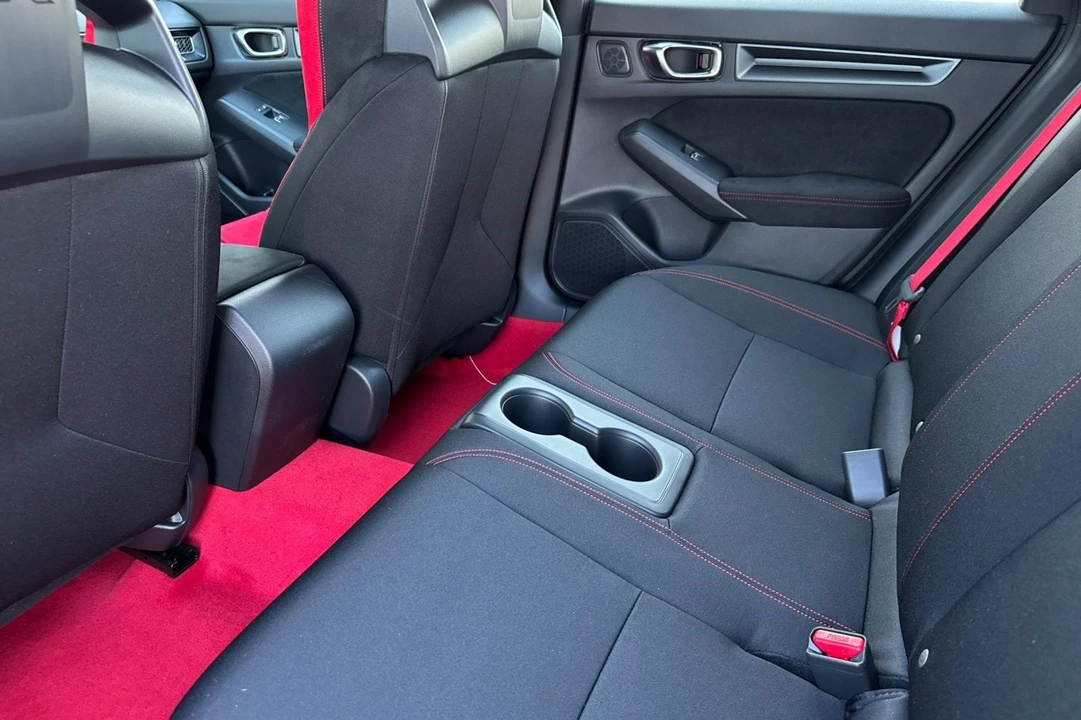 2026 Honda FL5 Civic Type R - Image 27 of 31