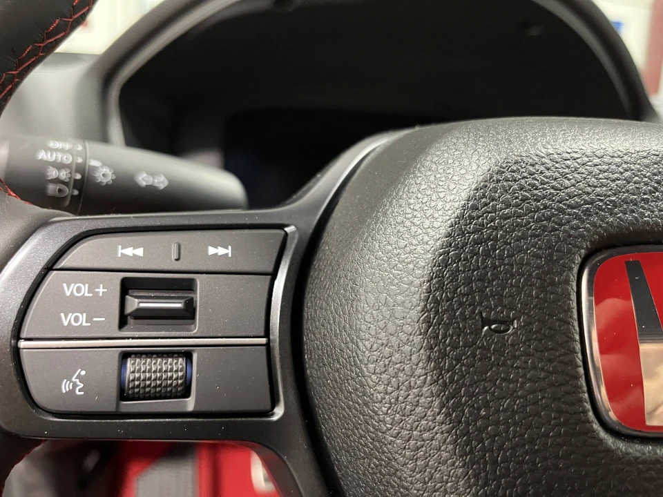2026 Honda FL5 Civic Type R - Image 15 of 24
