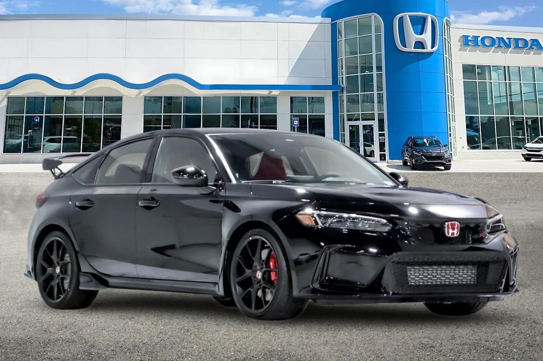 2026 Honda FL5 Civic Type R - Image 6 of 31