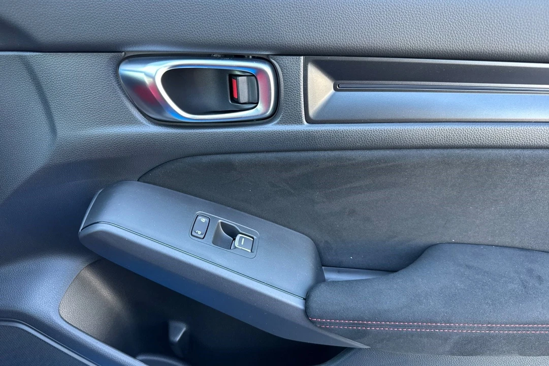 2026 Honda FL5 Civic Type R - Image 28 of 31