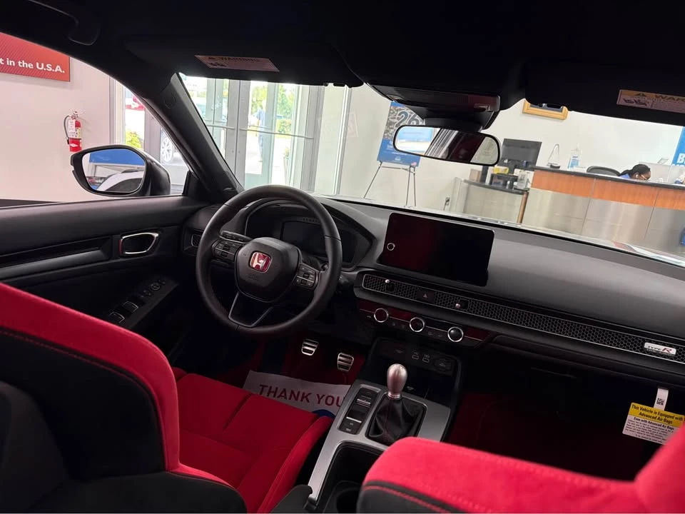 2026 Honda FL5 Civic Type R - Image 2 of 10