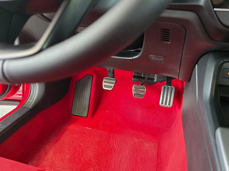 2026 Honda FL5 Civic Type R - Image 29 of 31