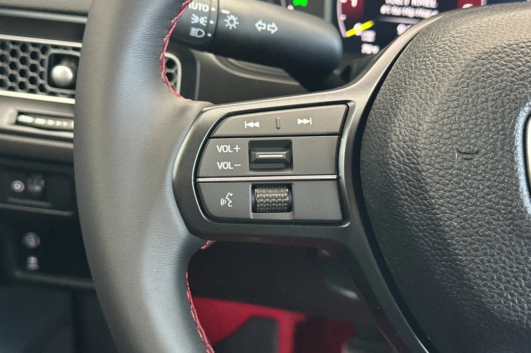 2026 Honda FL5 Civic Type R - Image 28 of 31