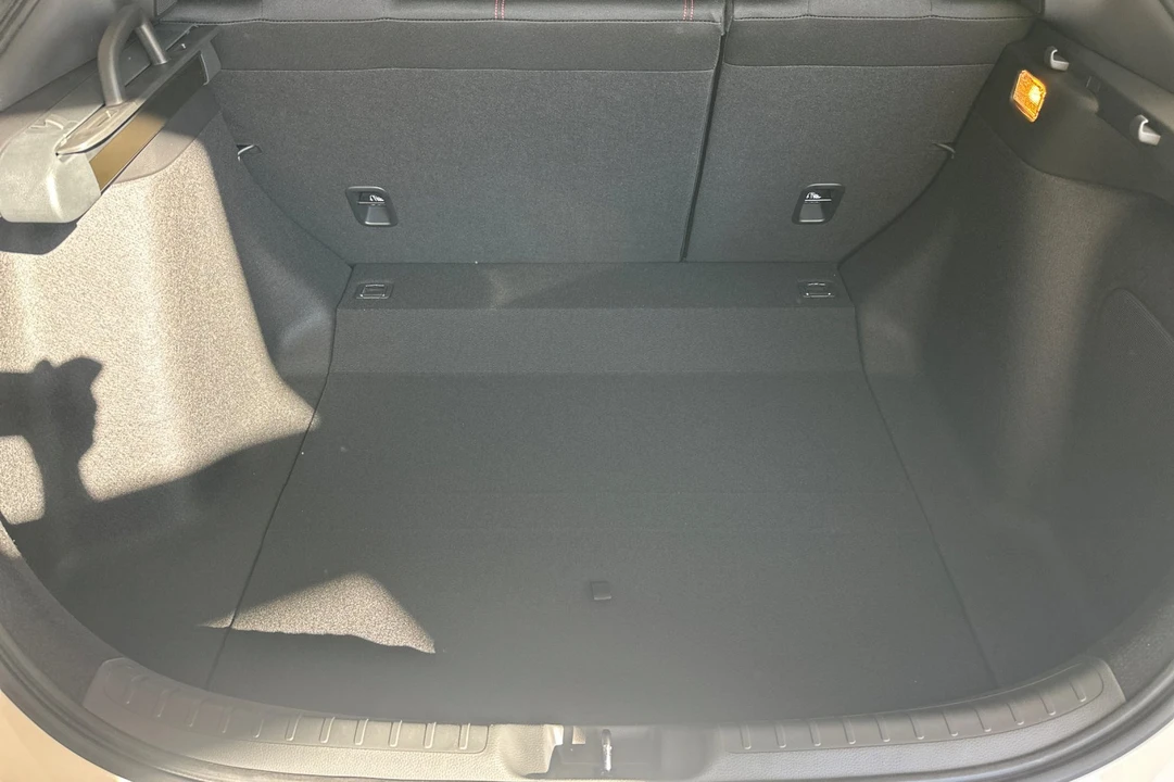 2026 Honda FL5 Civic Type R - Image 16 of 31