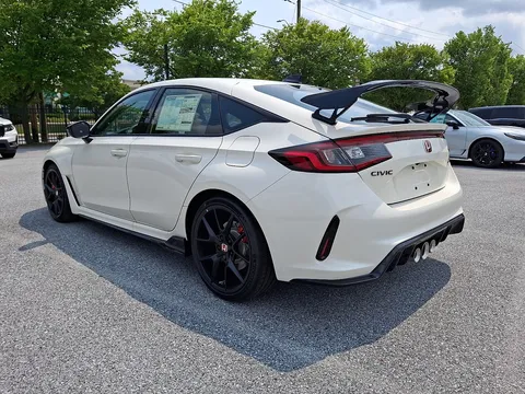 2026 Honda FL5 Civic Type R - Image 3 of 14