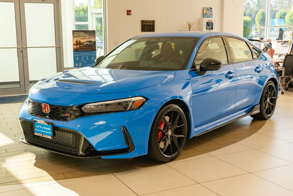 2026 Honda FL5 Civic Type R - Image 2 of 30