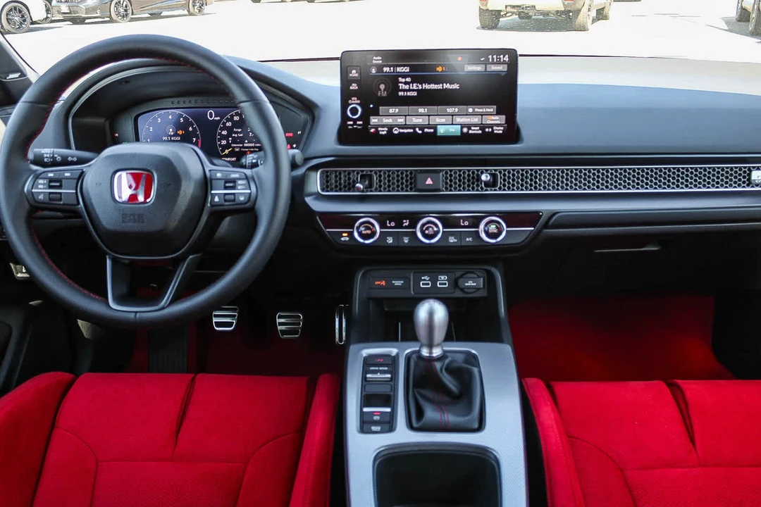 2026 Honda FL5 Civic Type R - Image 16 of 26