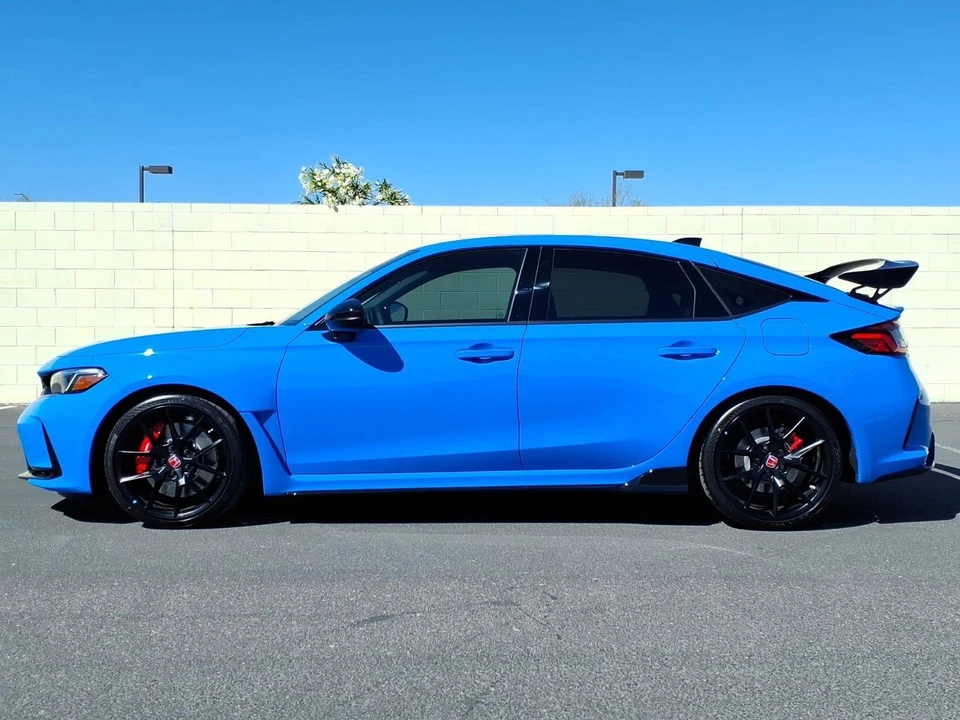2026 Honda FL5 Civic Type R - Image 2 of 24