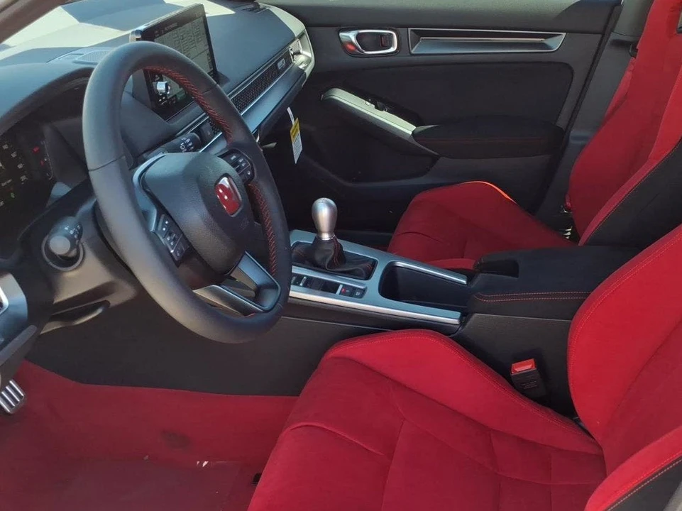 2026 Honda FL5 Civic Type R - Image 7 of 24