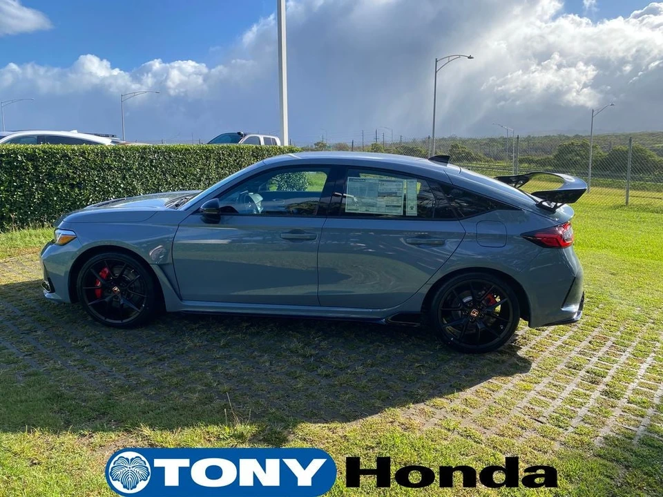 2026 Honda FL5 Civic Type R - Image 22 of 31