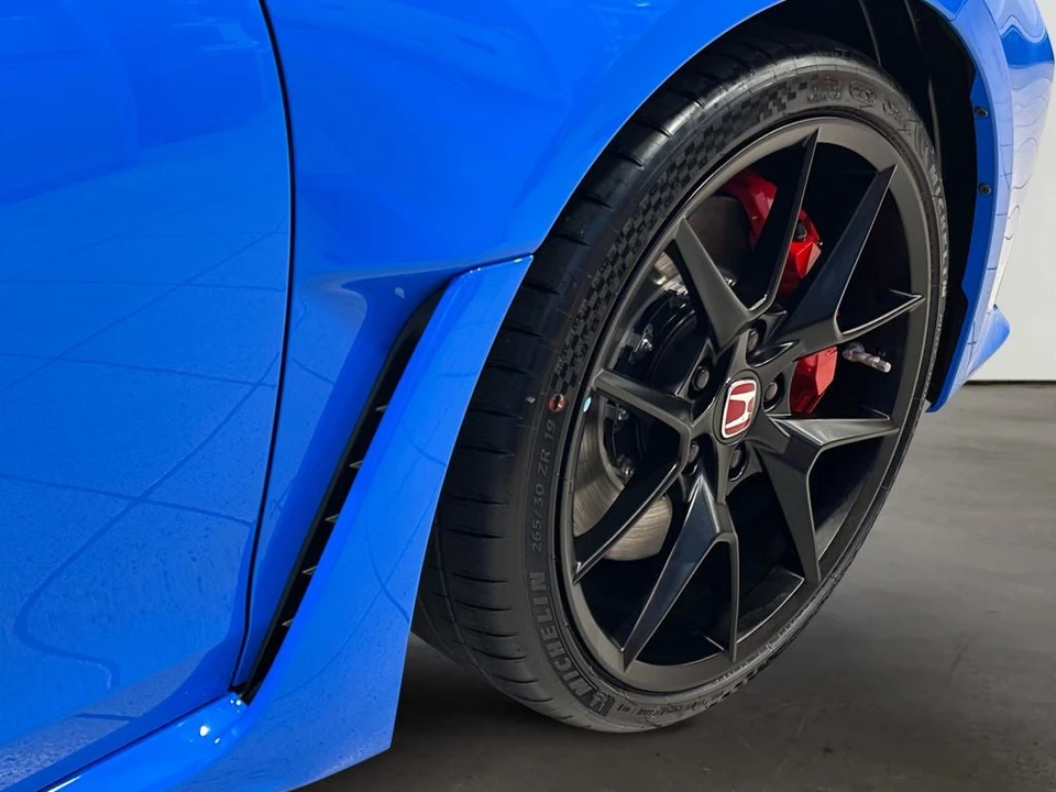 2026 Honda FL5 Civic Type R - Image 6 of 11