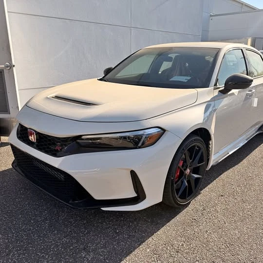 2026 Honda FL5 Civic Type R - Image 1 of 1