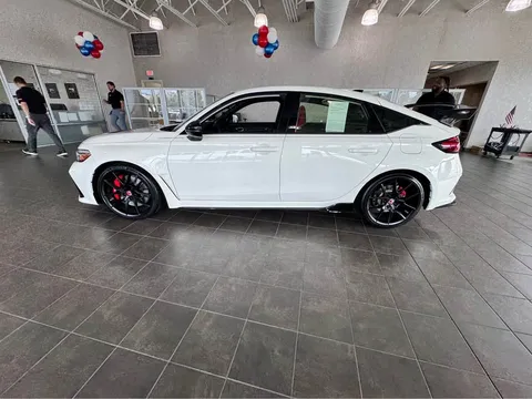 2026 Honda FL5 Civic Type R - Image 4 of 13