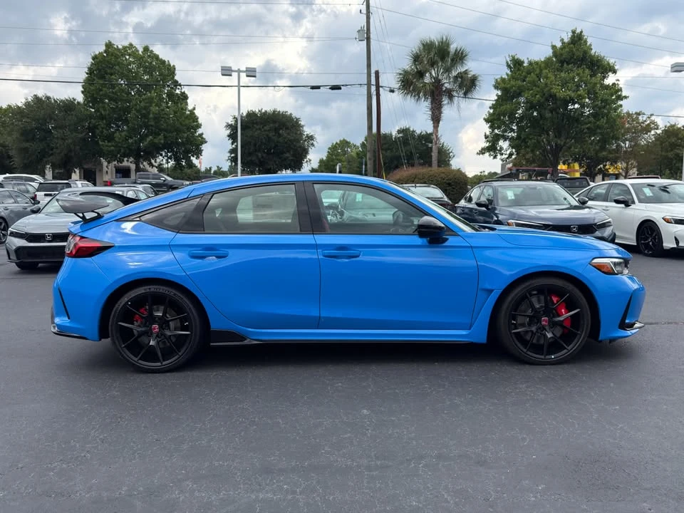 2026 Honda FL5 Civic Type R - Image 6 of 20