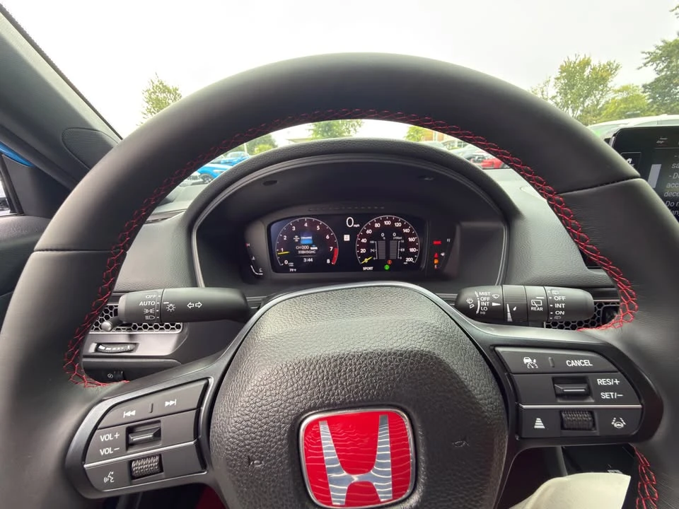 2026 Honda FL5 Civic Type R - Image 18 of 20