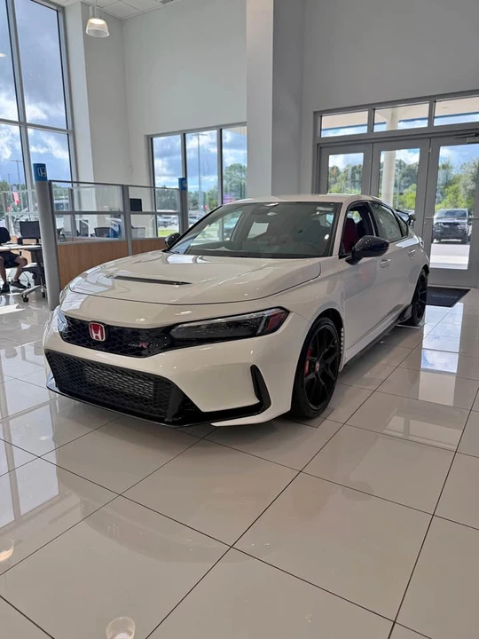 2026 Honda FL5 Civic Type R - Image 1 of 8