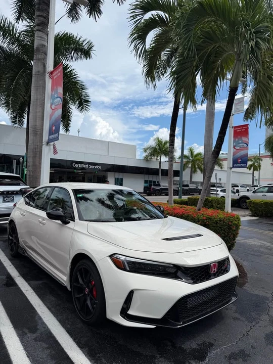 2026 Honda FL5 Civic Type R - Image 2 of 8