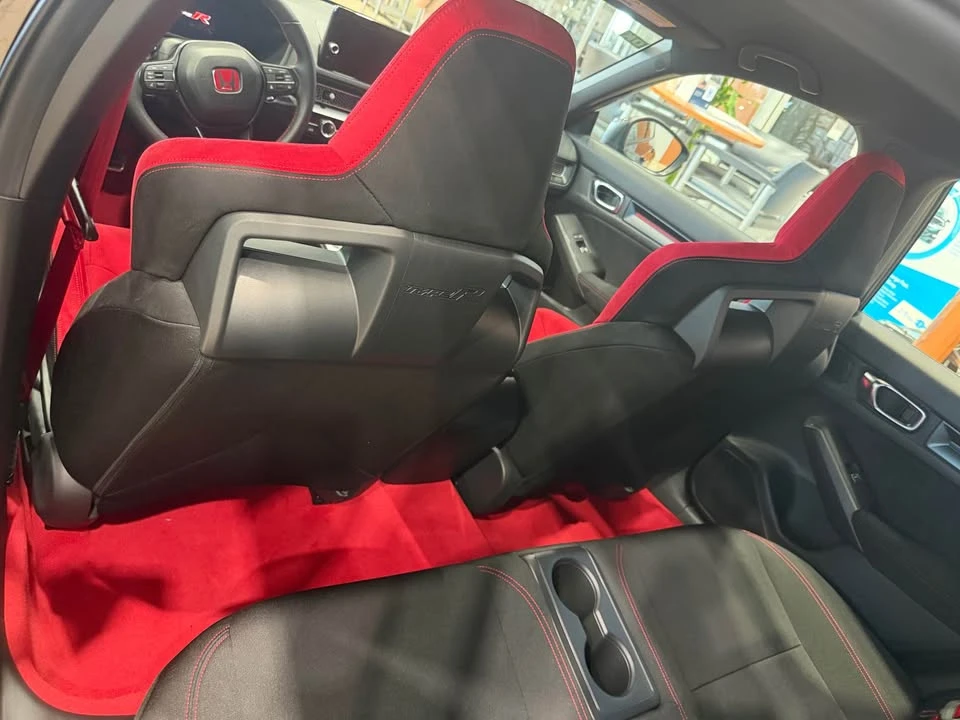 2026 Honda FL5 Civic Type R - Image 4 of 5