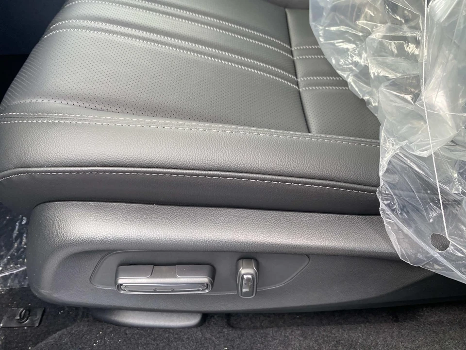 2026 Honda HR-V 3rd Gen - Image 10 of 15