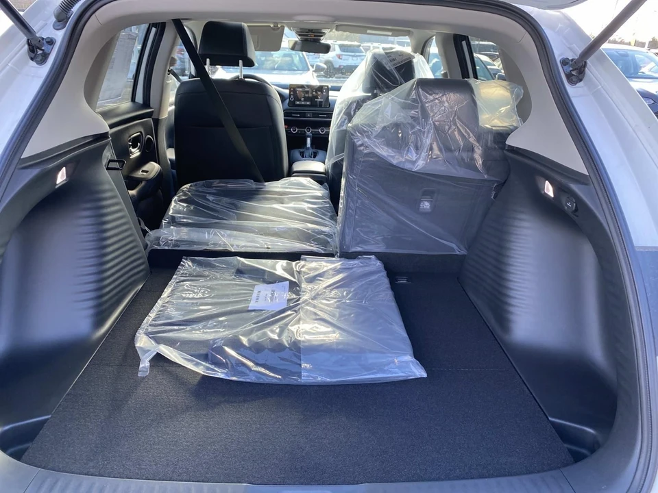 2026 Honda HR-V 3rd Gen - Image 6 of 14