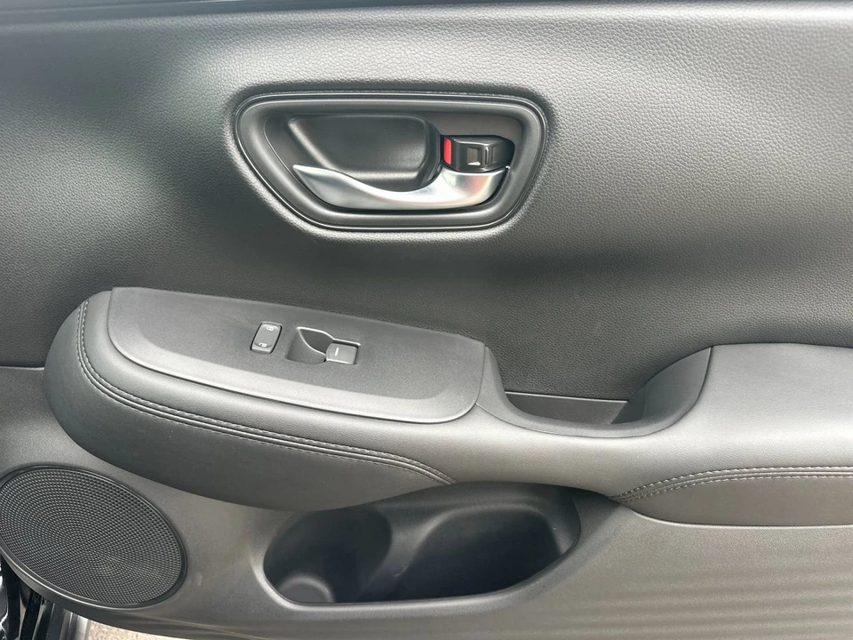2026 Honda HR-V 3rd Gen - Image 17 of 31
