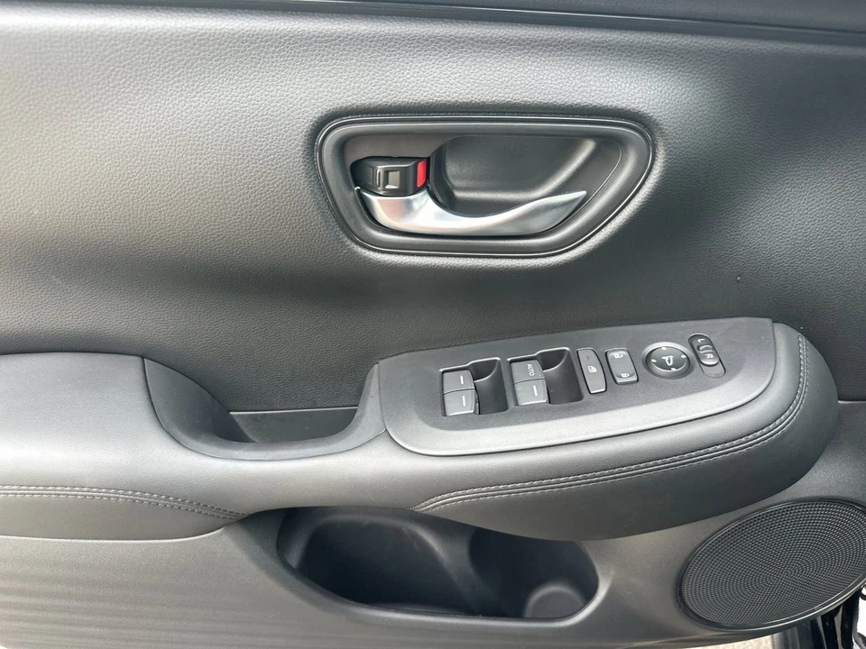 2026 Honda HR-V 3rd Gen - Image 11 of 31