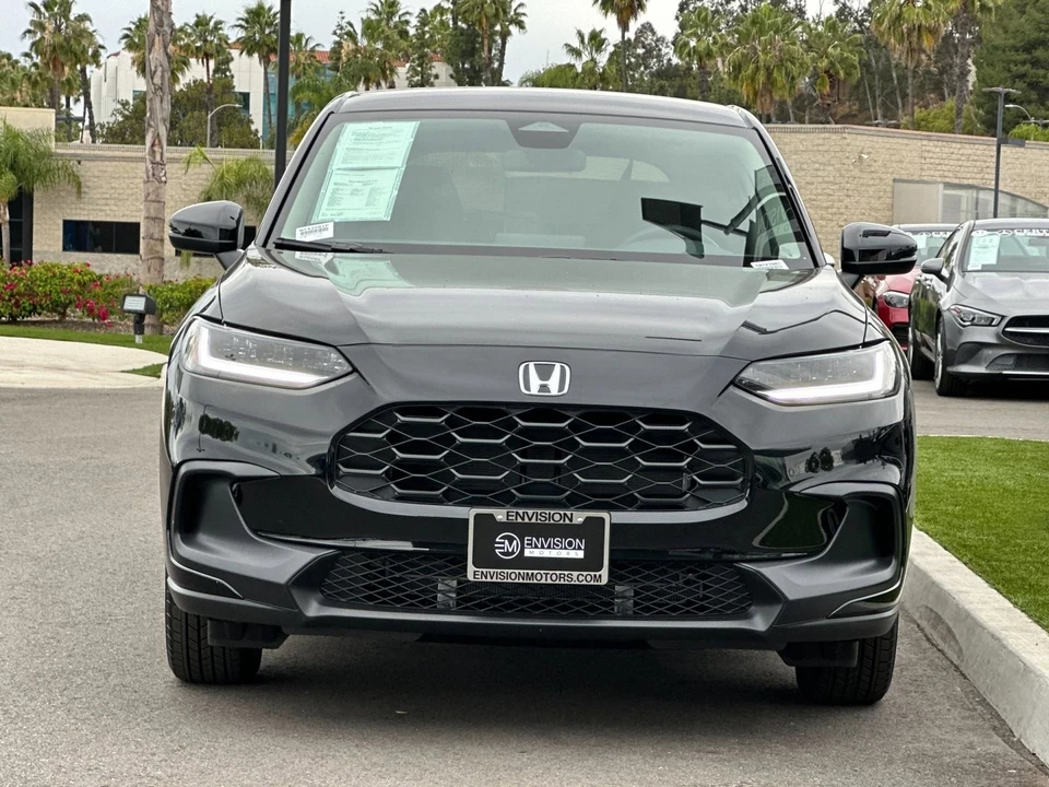 2026 Honda HR-V 3rd Gen - Image 8 of 31