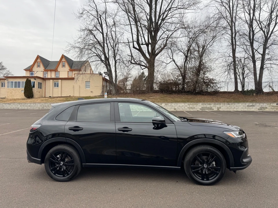 2026 Honda HR-V 3rd Gen - Image 3 of 17