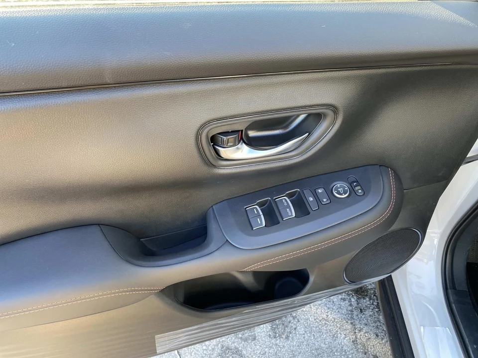 2026 Honda HR-V 3rd Gen - Image 15 of 16